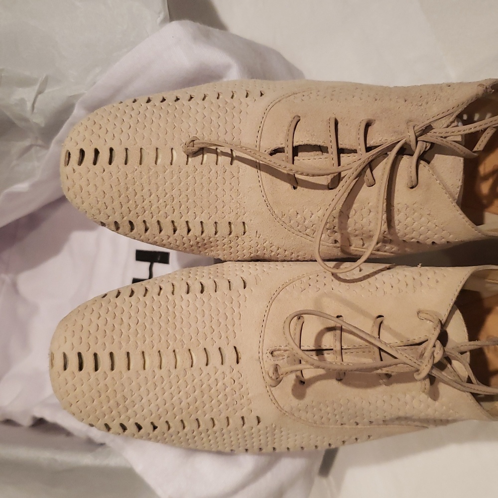 SCHUTZ New Perforated Leather Lace Up Flats Oxfords Comfort Nude Tan Women's - Picture 16 of 16